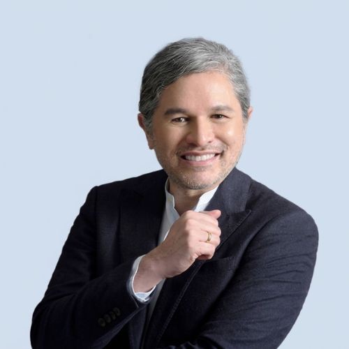 Dr. Iain Kaan